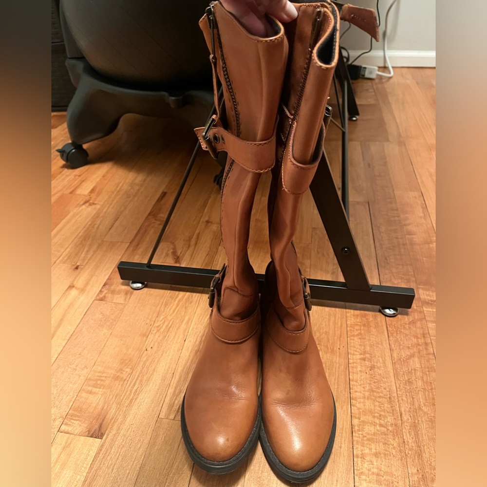 Steve Madden boots. In great condition. Size 6.5 - Picture 3 of 9